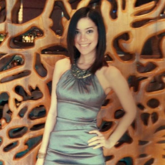 Profile Picture of Wilmarie Gonzalez (@wilwigypsy) on Poshmark