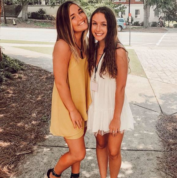 Profile Picture of Mackenzie James (@mackenziejames_) on Poshmark