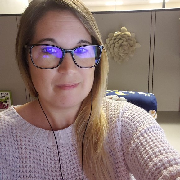 Profile Picture of Jessica Reimer (@jessr516) on Poshmark
