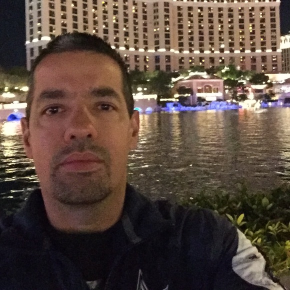 Profile Picture of Guillermo Loya (@guillermoloya) on Poshmark