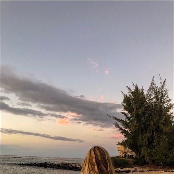 Profile Picture of Ava Swinarski (@agswin) on Poshmark