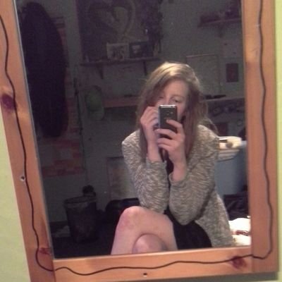 Profile Picture of Annreh (@ann_poesie) on Twitter