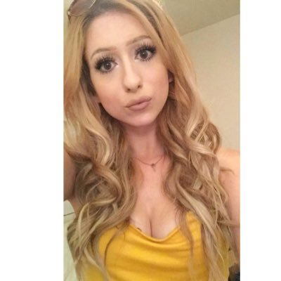 Profile Picture of Liz (@_lizbates) on Twitter