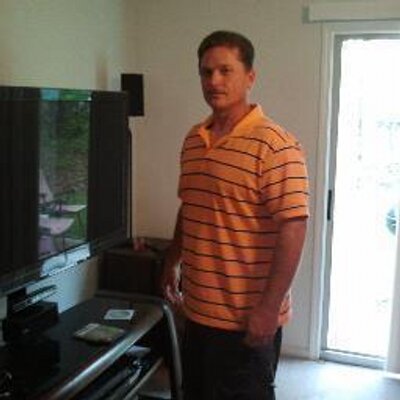 Profile Picture of Kim Tapley (@treemann888) on Twitter