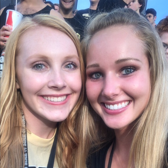 Profile Picture of Maria Nanninga (@maria_nanninga) on Poshmark