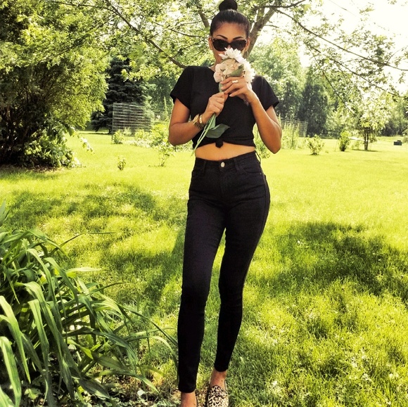 Profile Picture of Christina Benskin (@cooh76) on Poshmark