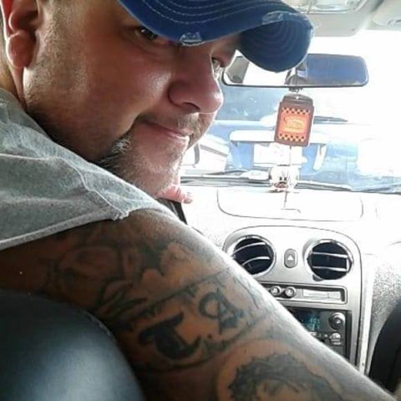 Profile Picture of Steve Brewer (@eastonsamuel) on Poshmark