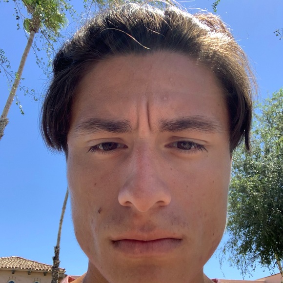 Profile Picture of Vicente Capacete (@vicentecapacete) on Poshmark