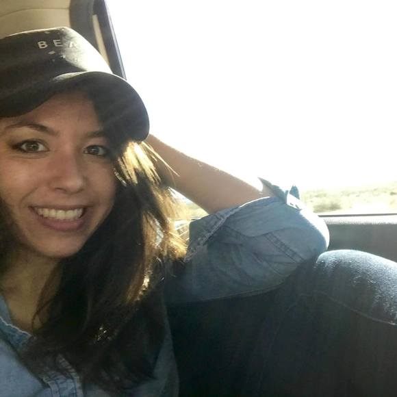 Jueunhae Knox - Poshmark Profile Picture of Jueunhae Knox (@jaybieknox) on Poshmark