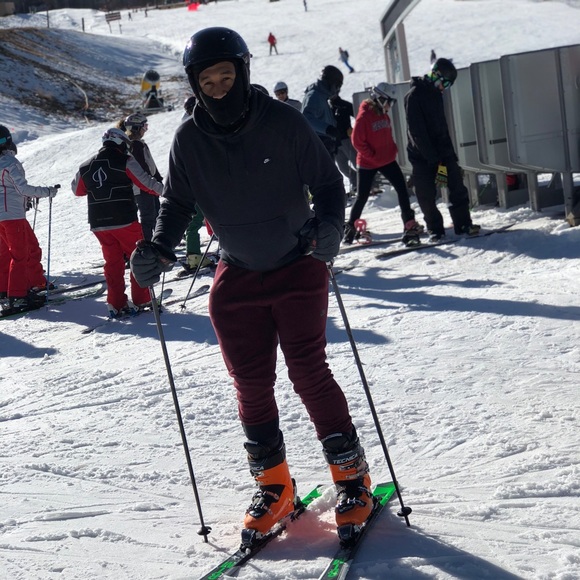 Profile Picture of Derrick Allen (@dallen2242) on Poshmark