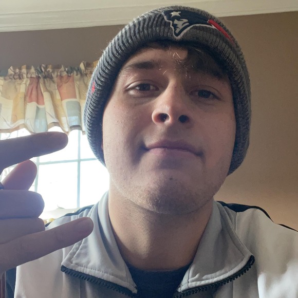 Profile Picture of John Signorielli (@johnsignorielli) on Poshmark