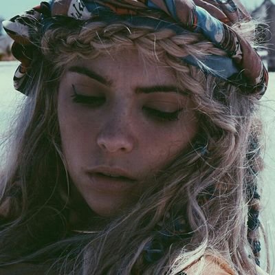 Profile Picture of Alice Strauss. (@alistrauss) on Twitter