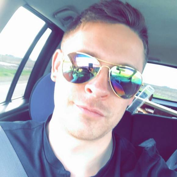 Profile Picture of Brandon Stringer (@bstringer3613) on Poshmark