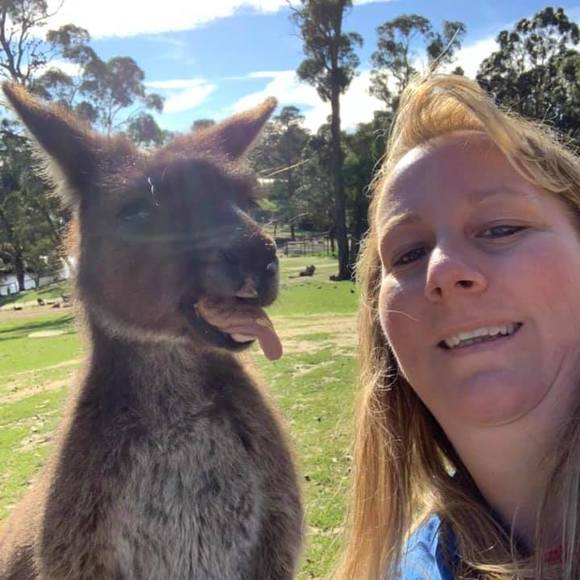 Profile Picture of Angela Hoskey (@caphoskey1877) on Poshmark