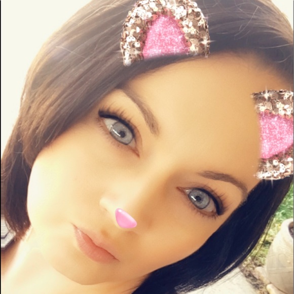 Profile Picture of Jennifer Ocmand (@jennyo9652) on Poshmark