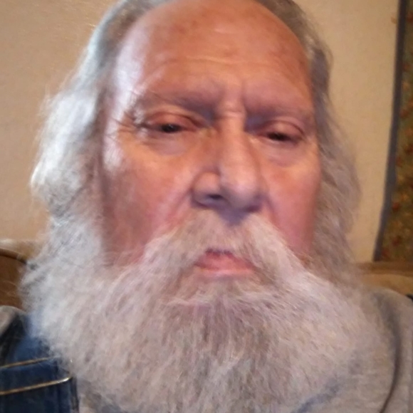 Dennis Delk - Poshmark Profile Picture of Dennis Delk (@dennisdelk) on Poshmark