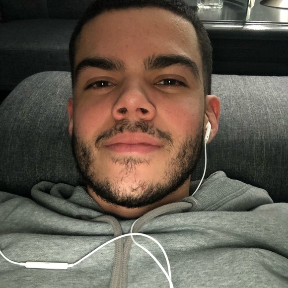 Profile Picture of Edwin Aguilar (@ed_097) on Poshmark