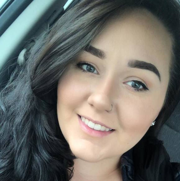 Profile Picture of Jenna Jenkins (@jenkinsjenna) on Poshmark