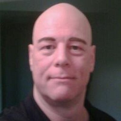 Profile Picture of Craig Stark (@socialmediawave) on Twitter