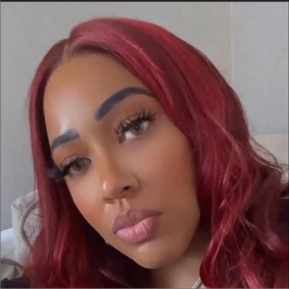 Profile Picture of Ivanna Prescott (@ivannag2019) on Poshmark