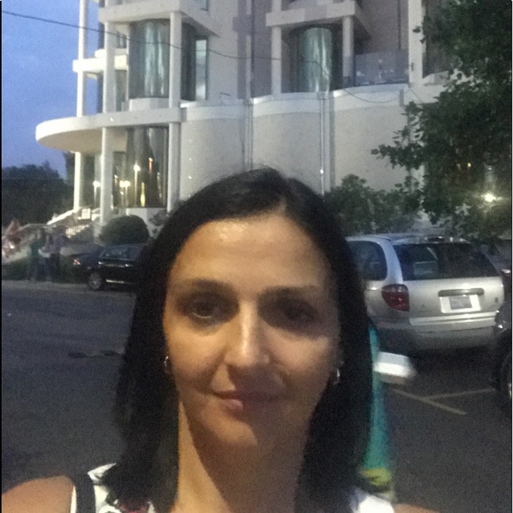 Profile Picture of Viktoriya Vika (@vxopta) on Poshmark