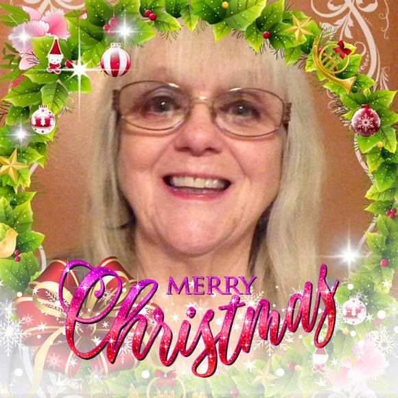 Profile Picture of Jeanne Huskey thomas (@busybusdriver) on Poshmark