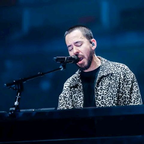 Profile Picture of Michael Shinoda (@shinolgzncf) on Tiktok