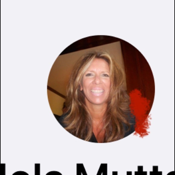 Profile Picture of Jola Muttart (@jolamuttart) on Poshmark