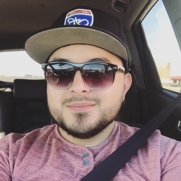 Profile Picture of Jose Sandoval (@jrjoey890) on Poshmark