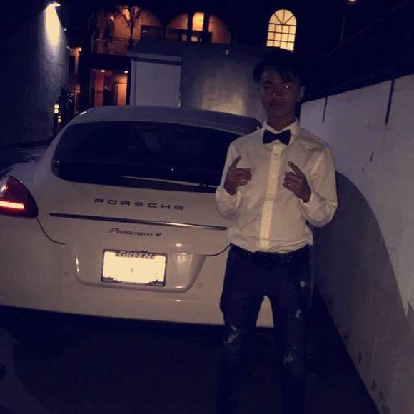 Profile Picture of Calvin Chreng (@yoxcal098) on Poshmark