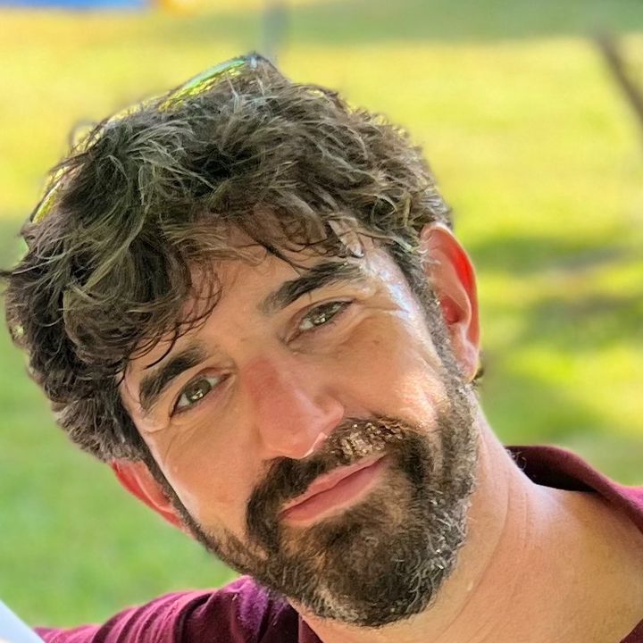 Profile Picture of 321 English with David (@321english) on Tiktok