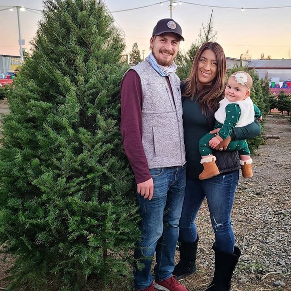 Profile Picture of Danielle Posadas (@daniposa) on Poshmark