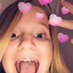 Profile Picture of Lindsey 