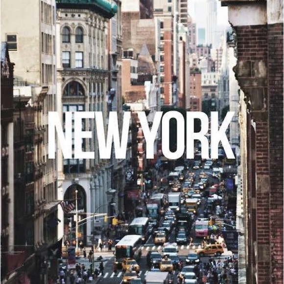 Profile Picture of Andrea Ciardullo (@andiciardullo) on Poshmark