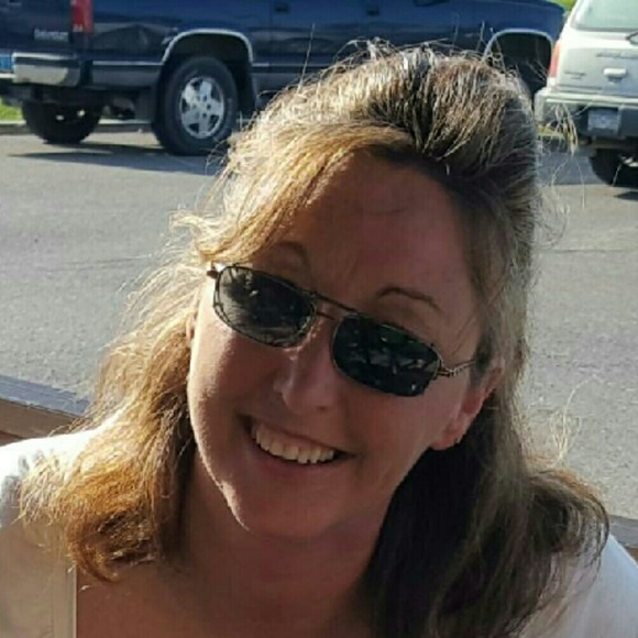 Profile Picture of Sheila Tufte (@cowgirlst) on Poshmark