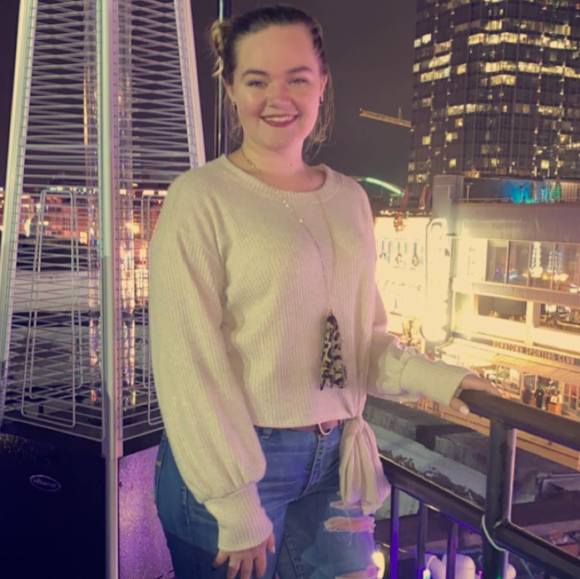 Profile Picture of Lucy Deshields (@ldeshields1) on Poshmark