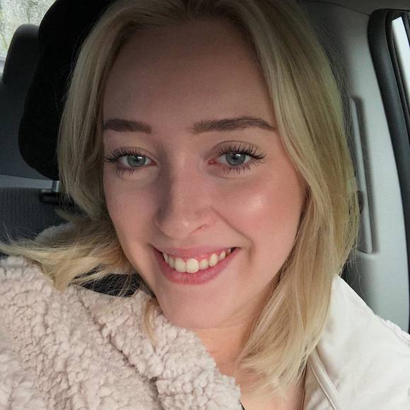 Profile Picture of Emily Cherneff (@emilycherneff) on Poshmark