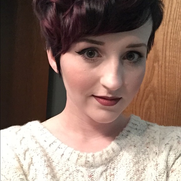 Profile Picture of Robbie Minor (@robbieminor) on Poshmark