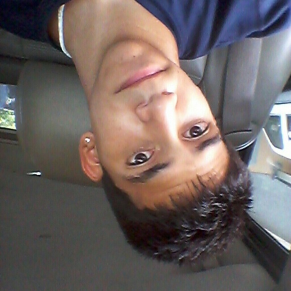 Profile Picture of Kevin Mojica (@huffykmg) on Poshmark