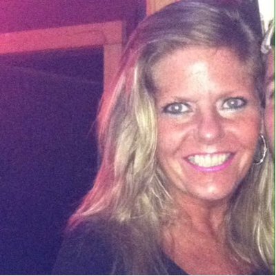 Profile Picture of Cindy Bergstrom (@cindylou3877) on Twitter