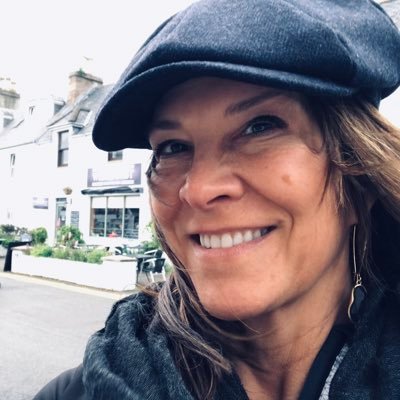 Profile Picture of Karen Leslie (@karenleslieword) on Twitter