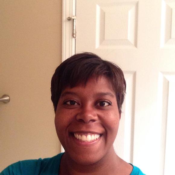 Profile Picture of Cassandra Black (@prplbtfly423) on Poshmark