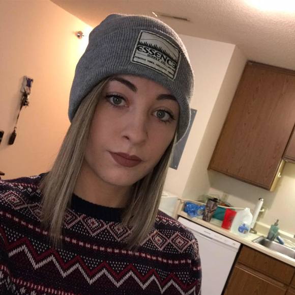 Profile Picture of Kalyn Medendorp (@kalynmed) on Poshmark