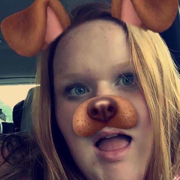 Profile Picture of Kali Stitham (@kali_stitham) on Poshmark