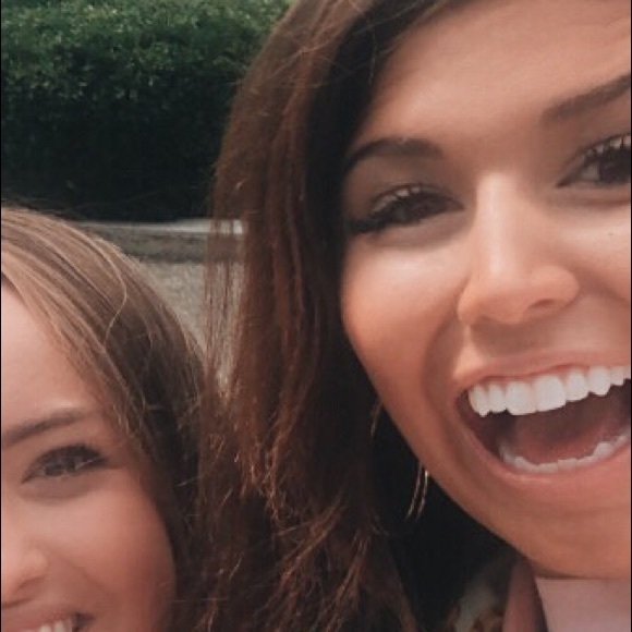 Profile Picture of Kaitlyn Roberts (@kaitlynrober874) on Poshmark