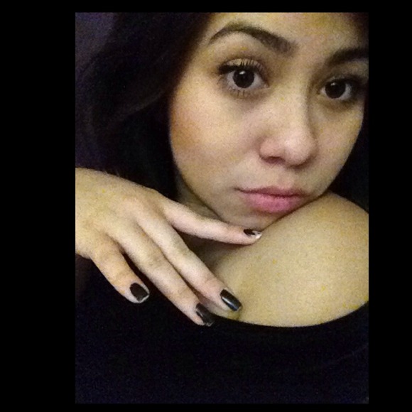 Jasmine Celeste - Poshmark Profile Picture of Jasmine Celeste (@jasmineceleste) on Poshmark