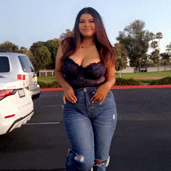 Profile Picture of Janet Palacios (@palacios020298) on Poshmark