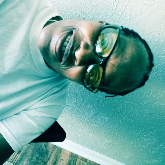 Profile Picture of Vicky Mason (@bigvicky) on Poshmark