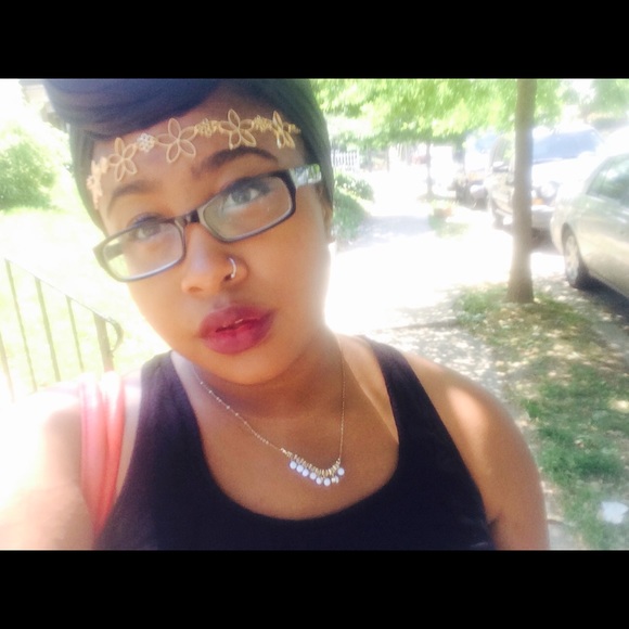 Profile Picture of Daishamarie Frieson (@daishamarie924) on Poshmark