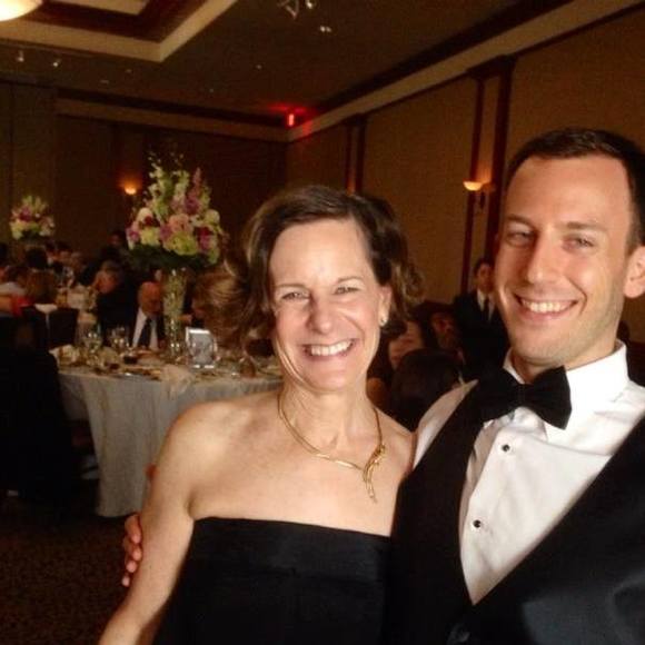 Profile Picture of Jeri Turoff (@jturoff) on Poshmark